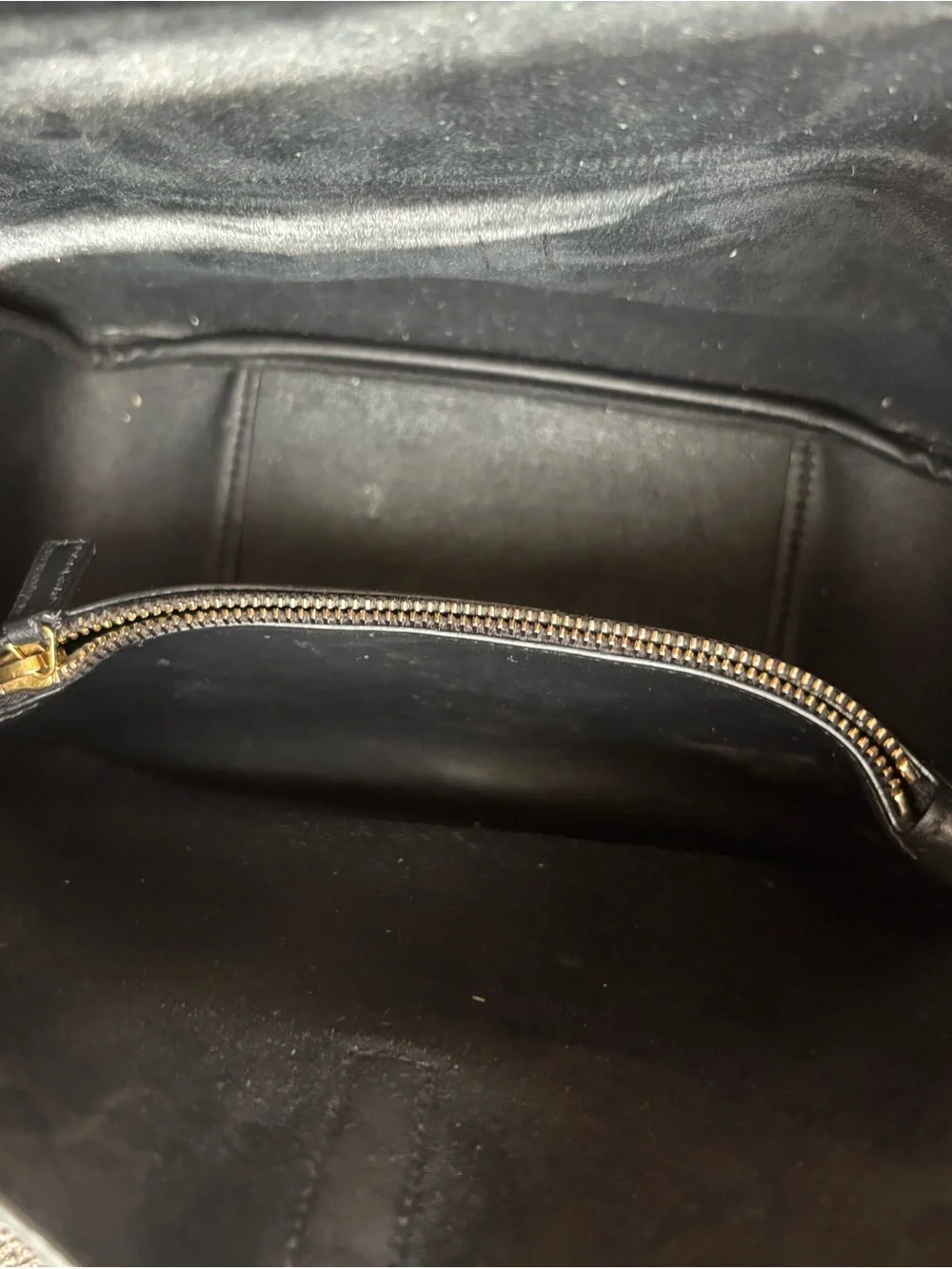 LE 5 À 7 SUPPLE SMALL IN GRAINED LEATHER